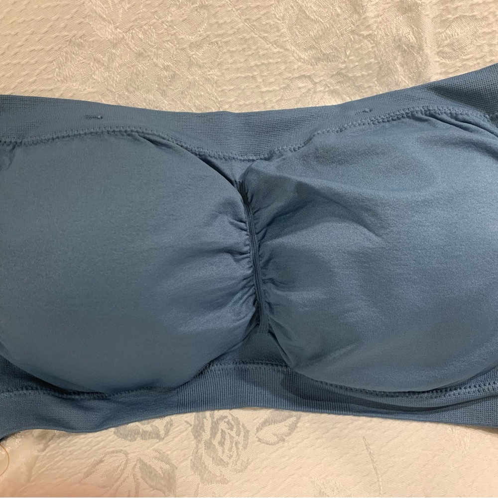 Zenana NWOT plus sized lined convertible strapless wireless bra